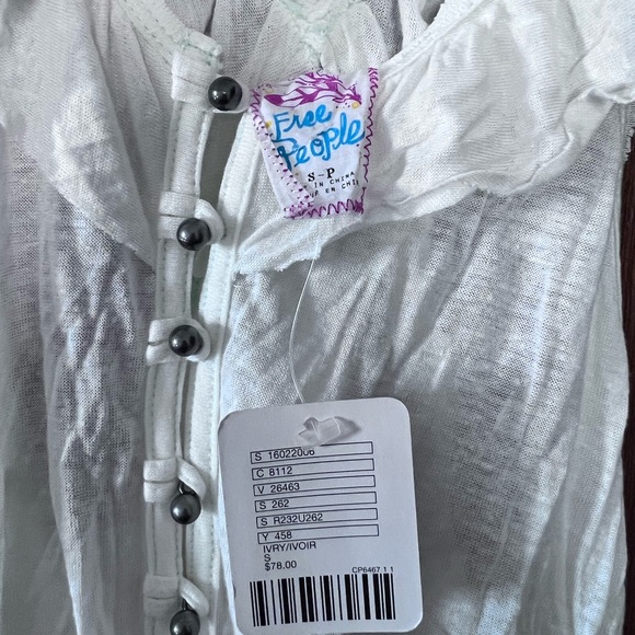 White Ruffled Button-Down Top - Picture 2 of 6